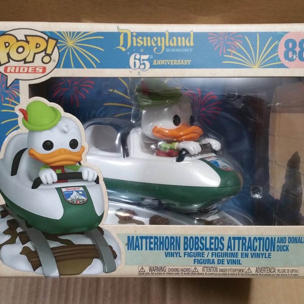 Funko Pop Matterhorn Bobsleds Attraction & Doald Duck